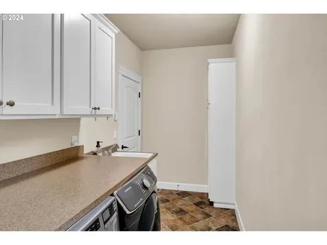266 Lazy Avenue Eugene OR 97404