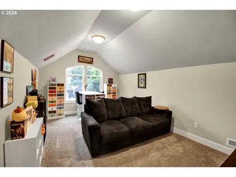 266 Lazy Avenue Eugene OR 97404