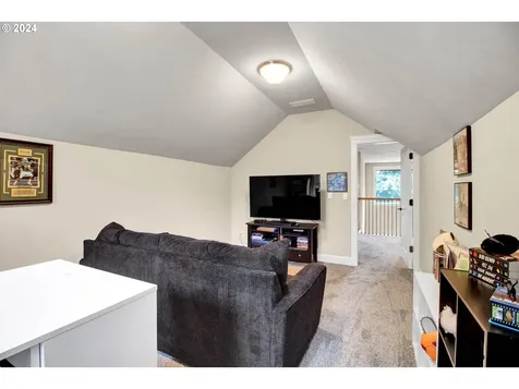 266 Lazy Avenue Eugene OR 97404