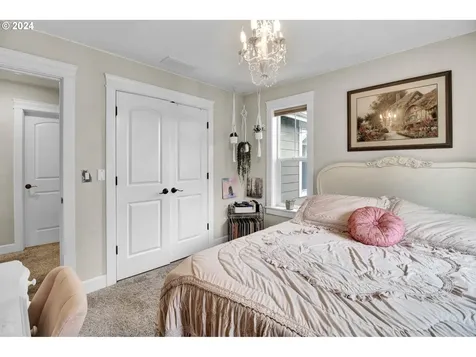 266 Lazy Avenue Eugene OR 97404