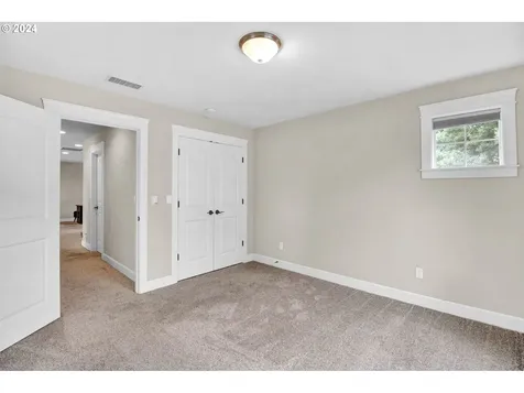 266 Lazy Avenue Eugene OR 97404