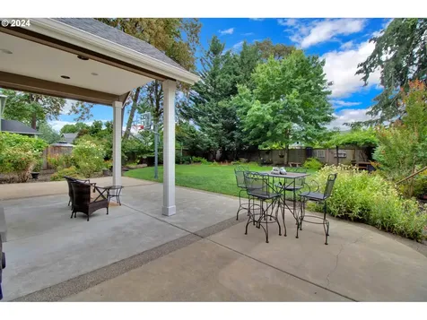 266 Lazy Avenue Eugene OR 97404