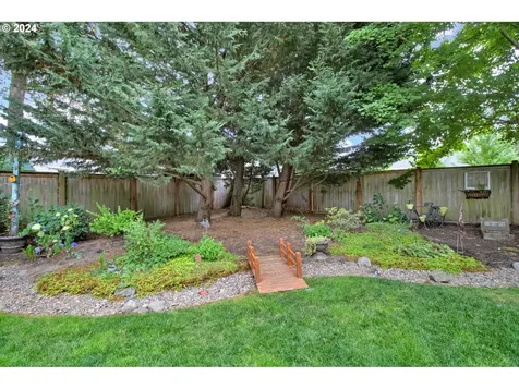 266 Lazy Avenue Eugene OR 97404