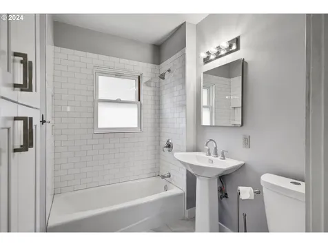 4551 Ne 25th Avenue Portland OR 97211