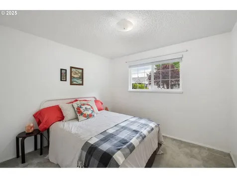 266 NE 193rd Avenue Portland OR 97230
