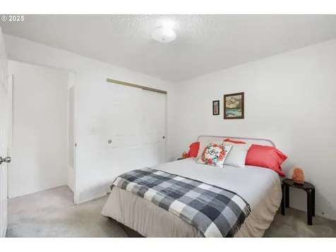 266 NE 193rd Avenue Portland OR 97230