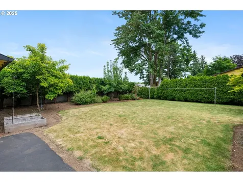 266 NE 193rd Avenue Portland OR 97230
