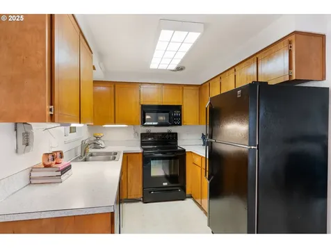 266 NE 193rd Avenue Portland OR 97230