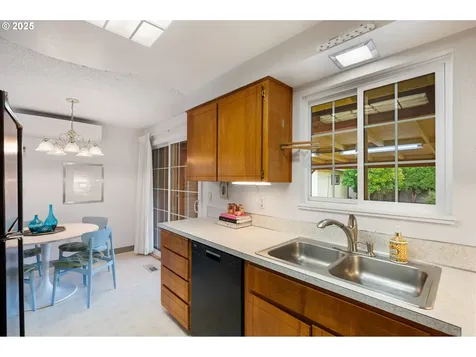 266 NE 193rd Avenue Portland OR 97230