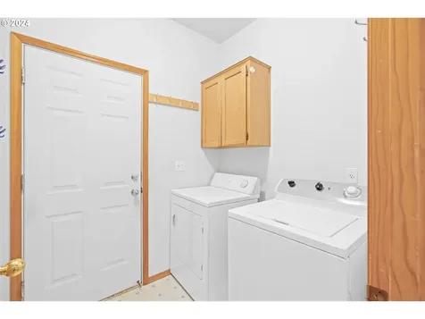 421 Se 71st Place Hillsboro OR 97123