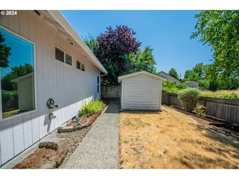 421 Se 71st Place Hillsboro OR 97123
