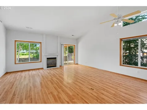 421 Se 71st Place Hillsboro OR 97123