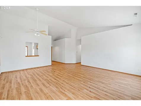 421 Se 71st Place Hillsboro OR 97123