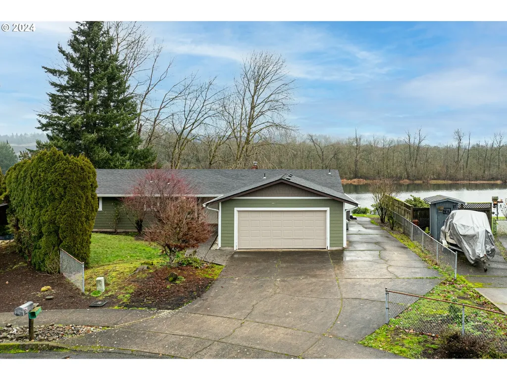 415 Lake Avenue Woodland WA 98674