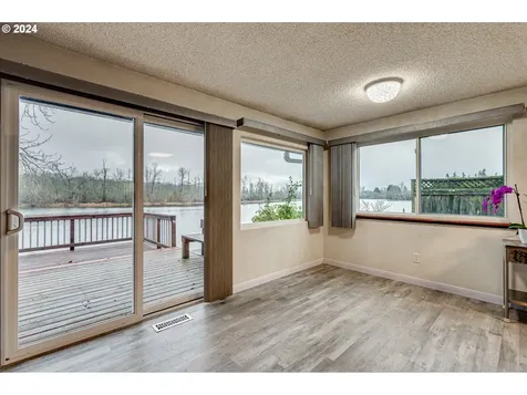 415 Lake Avenue Woodland WA 98674