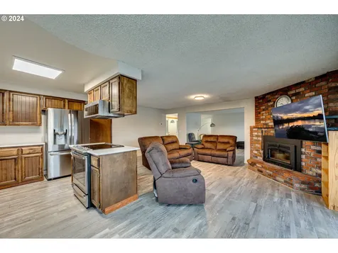 415 Lake Avenue Woodland WA 98674