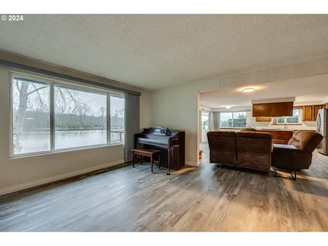 415 Lake Avenue Woodland WA 98674
