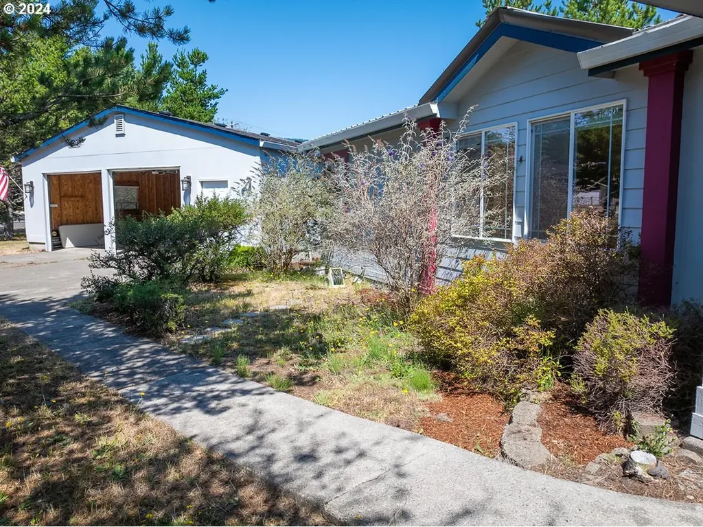 35325 Bayside Gardens Road Nehalem OR 97131