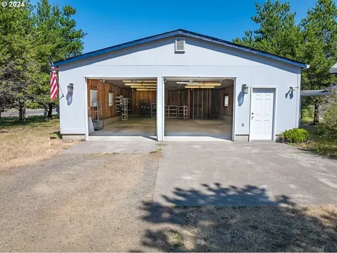 35325 Bayside Gardens Road Nehalem OR 97131