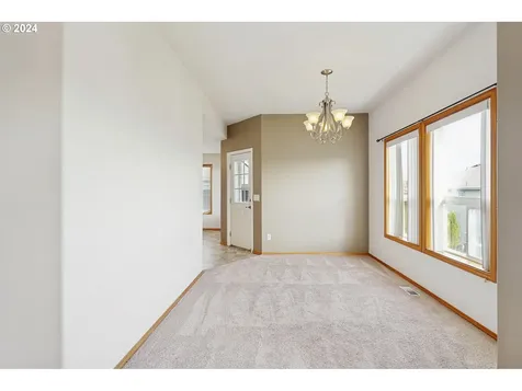 1612 SW Chapman Court Troutdale OR 97060
