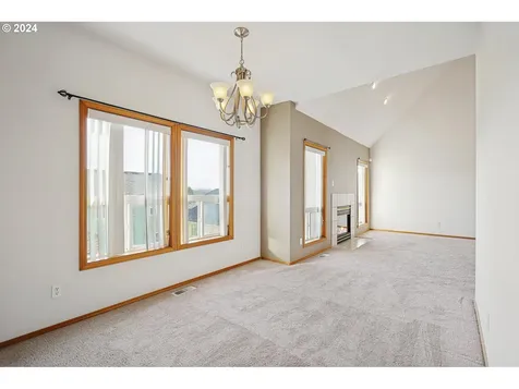 1612 SW Chapman Court Troutdale OR 97060