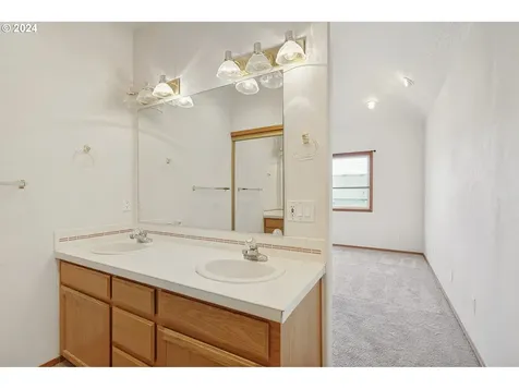 1612 SW Chapman Court Troutdale OR 97060