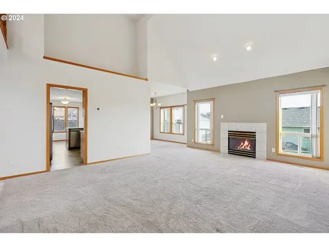 1612 SW Chapman Court Troutdale OR 97060