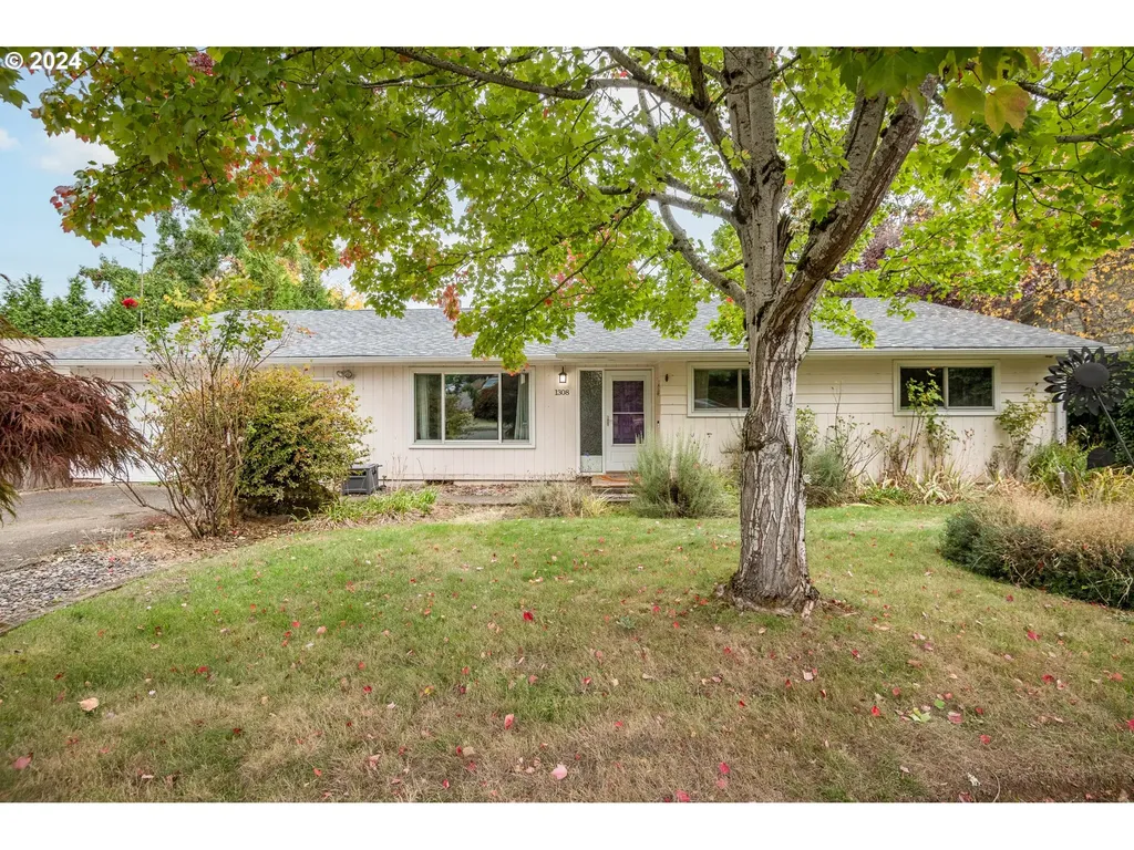 1308 NW 52nd Street Vancouver WA 98663