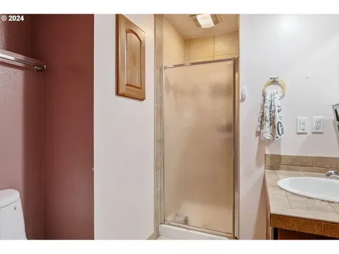 1308 NW 52nd Street Vancouver WA 98663