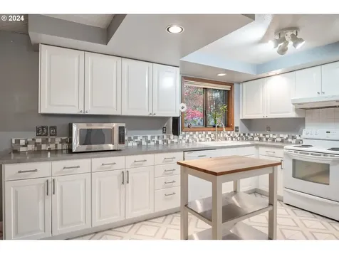 1308 NW 52nd Street Vancouver WA 98663