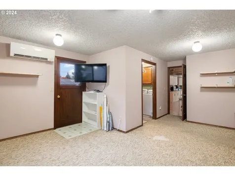 1308 NW 52nd Street Vancouver WA 98663