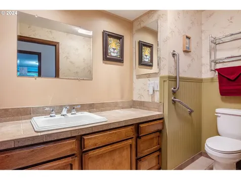1308 NW 52nd Street Vancouver WA 98663