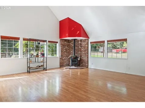 409 Spruce Creek Road Longview WA 98632