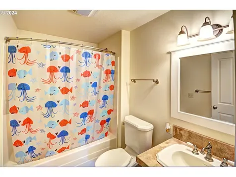 1324 9th Avenue Seaside OR 97138