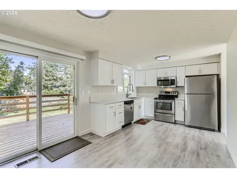2329 Se Beaver Creek Lane Troutdale OR 97060