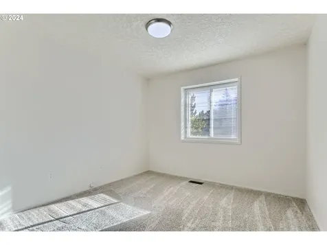 2329 Se Beaver Creek Lane Troutdale OR 97060
