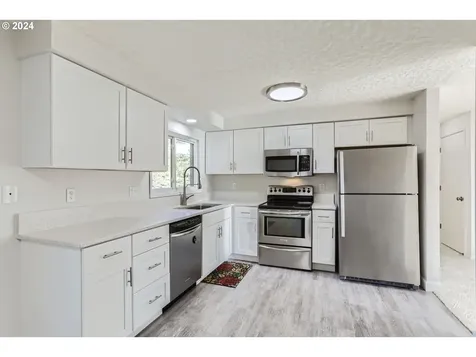 2329 Se Beaver Creek Lane Troutdale OR 97060