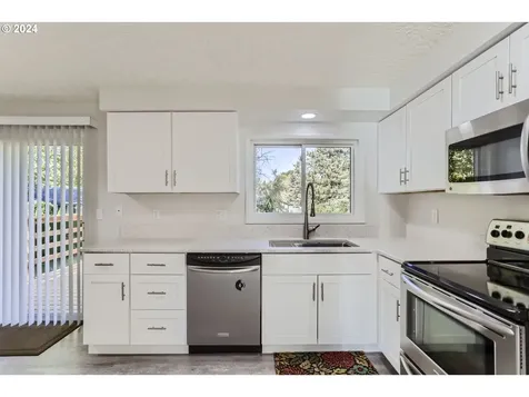 2329 Se Beaver Creek Lane Troutdale OR 97060
