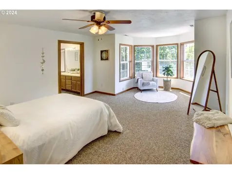 4060 Hampshire Lane Eugene OR 97404