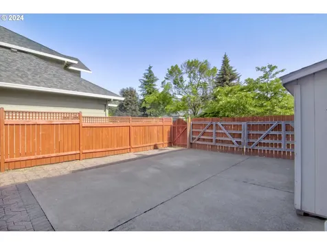 4060 Hampshire Lane Eugene OR 97404