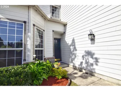 4060 Hampshire Lane Eugene OR 97404