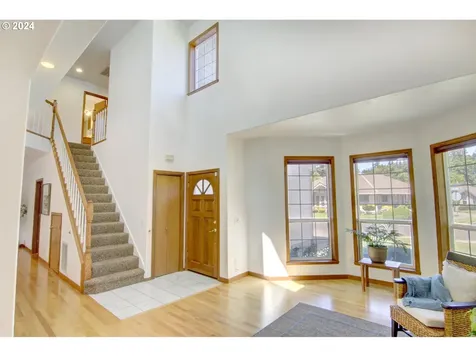 4060 Hampshire Lane Eugene OR 97404
