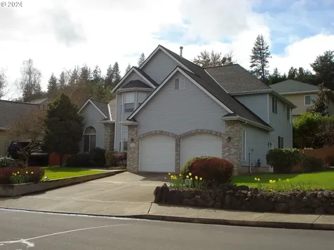 1720 Nw Avery Street Roseburg OR 97471