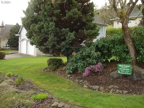 1720 Nw Avery Street Roseburg OR 97471