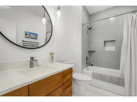 3600 NE 36th Avenue Vancouver WA 98661