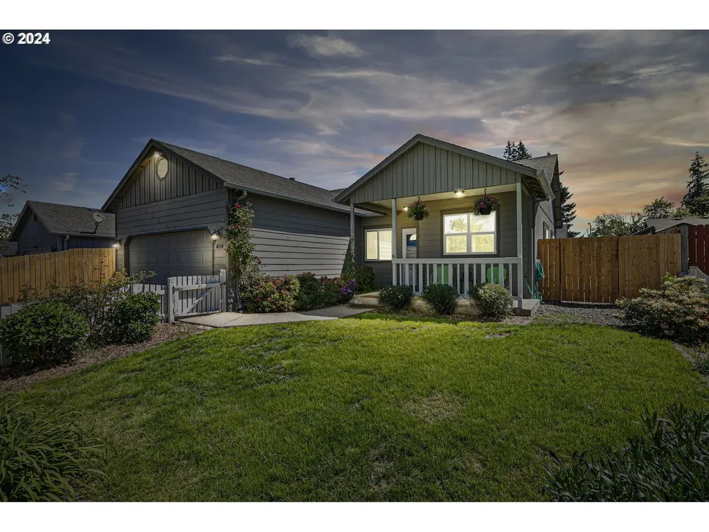 610 N 1st Street Creswell OR 97426