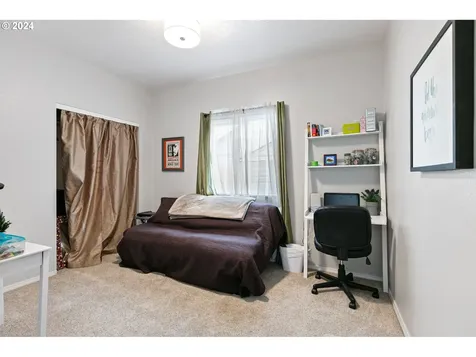 610 N 1st Street Creswell OR 97426