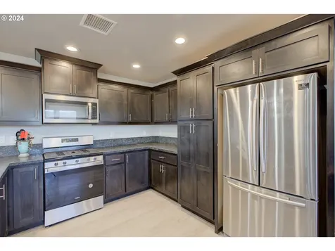 575 Brady Lane Roseburg OR 97471