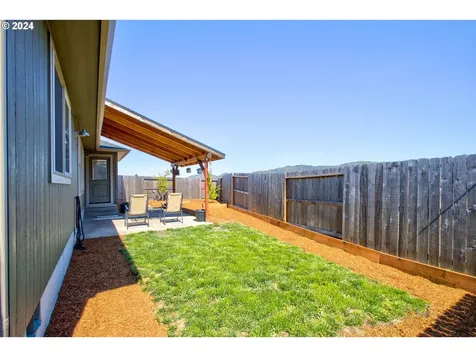 575 Brady Lane Roseburg OR 97471