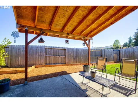 575 Brady Lane Roseburg OR 97471